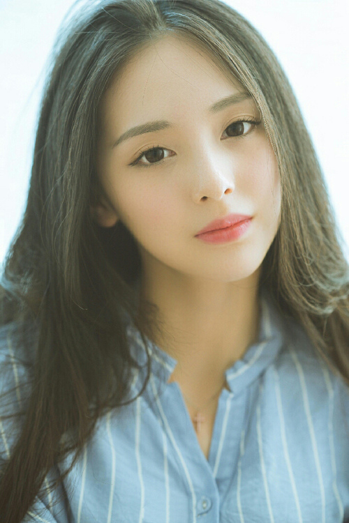 爱游戏正版-利物浦险胜对手，欧冠之路前行坎坷满目！，利物浦欧冠大名单